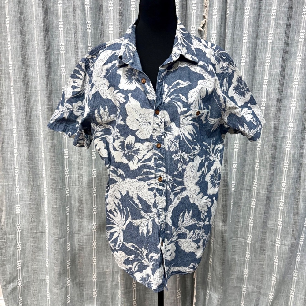 American Eagle Mens Hawaiian‎ Shirt Lg Slim Fit Palms Floral Pocket Short Sleeve